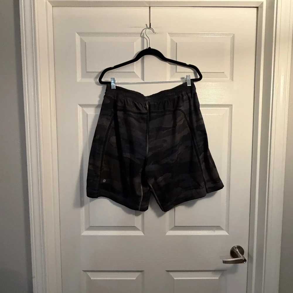Lululemon‎ Pace Breaker swim Shorts Black Camo Large L Athletic